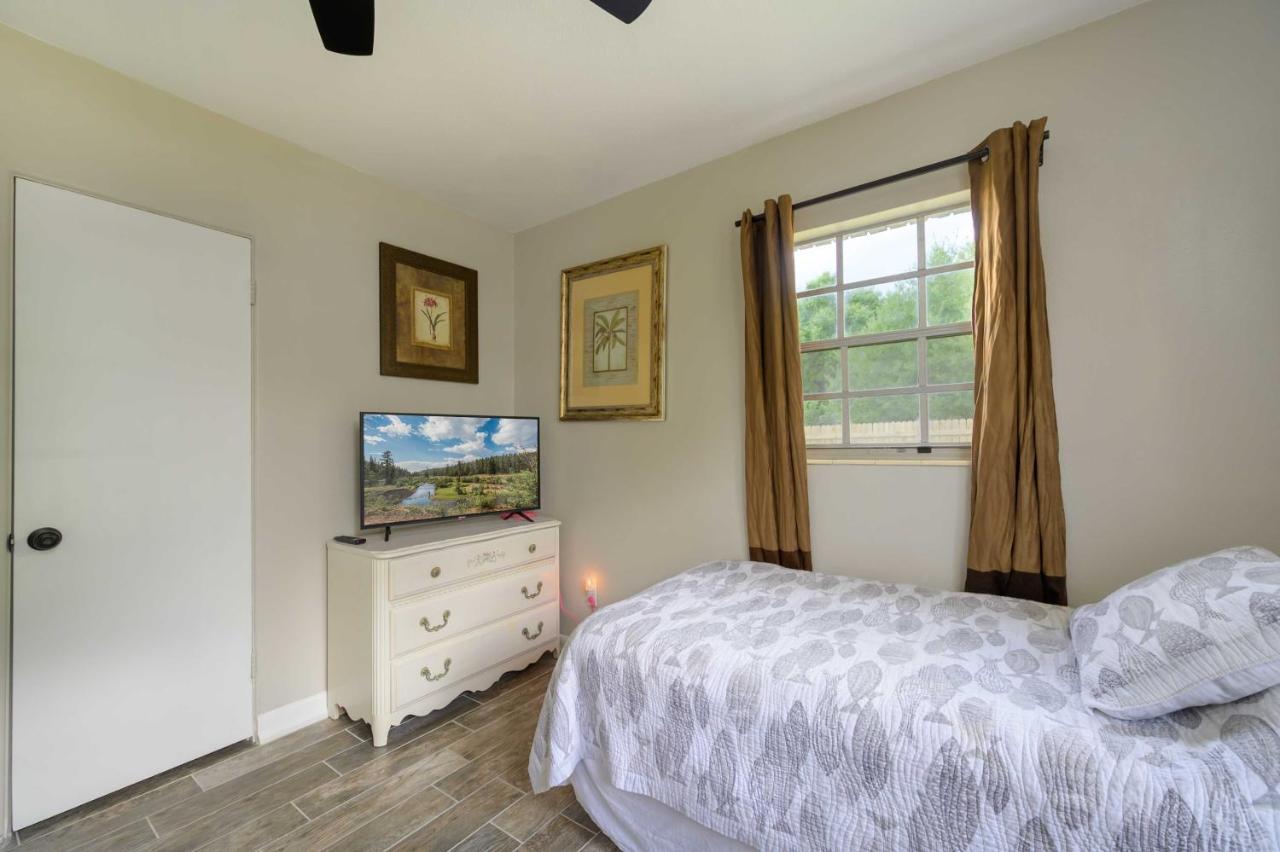 Lakefront Home With Screened Porch And Grill Winter Haven Exteriör bild