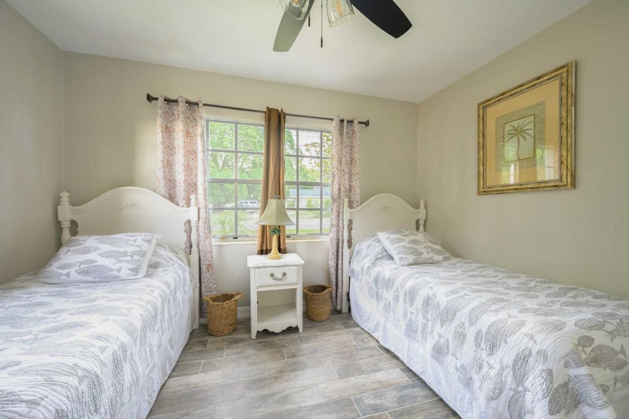 Lakefront Home With Screened Porch And Grill Winter Haven Exteriör bild